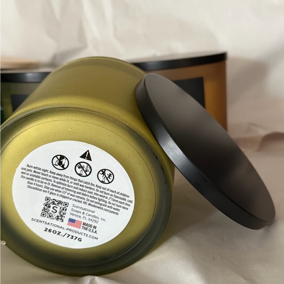 Scentsational Vetiver Vanilla Candle, 26oz, soy wax blend, double wooden wicks - Picture 3 of 4